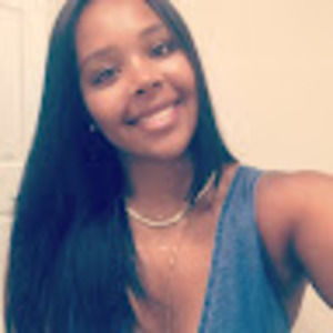 Meet your Posher, Alejandra